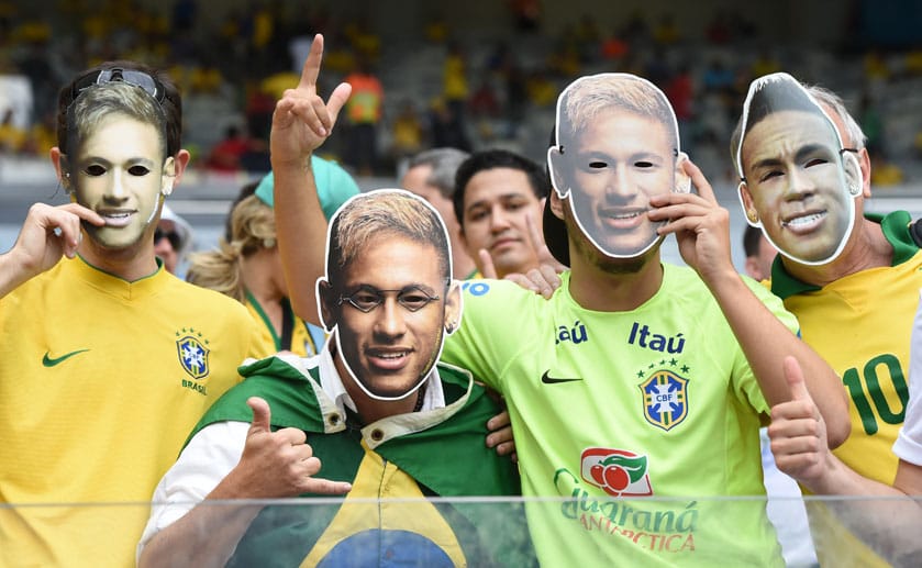 "Wir sind alle Neymar" lautet das brasilianische Motto für das WM-Halbfinale gegen Deutschland. Nach dem Ausfall ihres Superstars ruft die Selecao zum Tragen von Neymar-Masken auf.