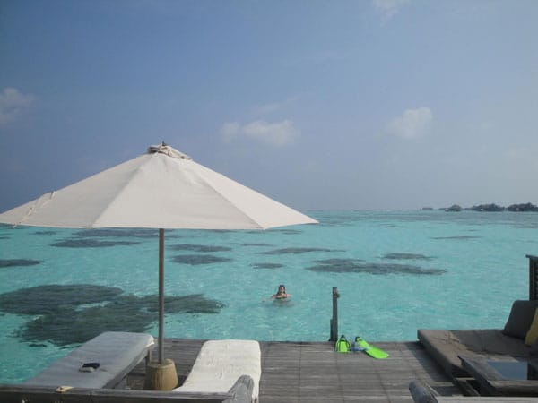 Die Malediven gehören zu den romantischsten Destinationen. Dem Gili Lankanfushi Maldives bescheinigt ein User "Romantik pur", denn die Gäste wohnen in einem von 45 atemberaubenden Bungalows direkt über dem Indischen Ozean mit privatem "Wassergarten" und Sonnendeck. Das findet auch das Gros der Bewertenden - Platz neun.