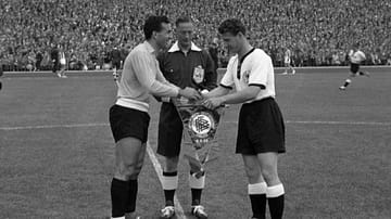 Die erste Begegnung in der Historie zwischen Argentinien und Deutschland fand am 08.06.1958 bei der WM in Schweden statt.