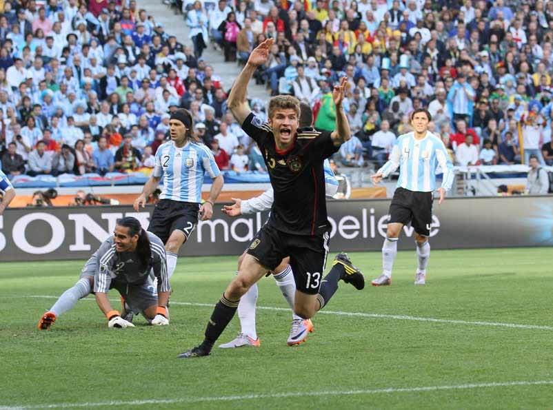 Bei der WM 2010 in Südafrika treffen Argentinien und Deutschland erneut im Viertelfinale aufeinander und wieder ziehen die Süd-Amerikaner den Kürzeren.