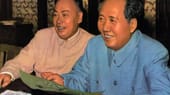 Chen Yi hier im Bild links zusammen mit Mao Tse Tung. Der Außenminister galt als einer der Vertrauten des chinesischen Staatslenkers. Auch Mao ließ sich im einem Mercedes 600 chauffieren.