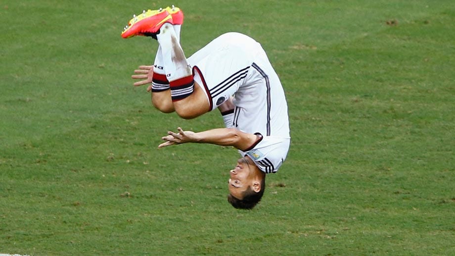 Miroslav Klose: Neuer Rekordschütze, nur Lothar Matthäus kam öfter für Deutschland zum Einsatz. Vielleicht sein Auswahl-Abschluss. Note 2