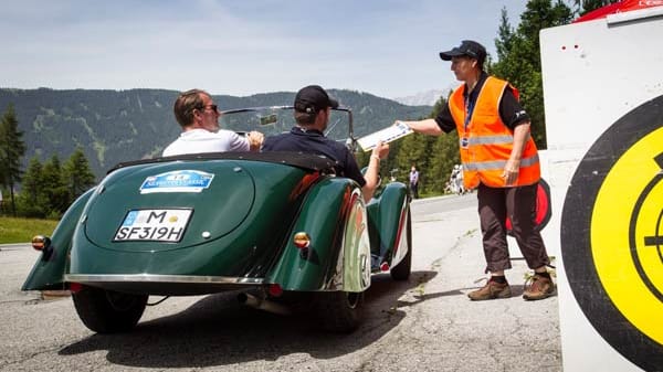 Der BMW 319 ist der Nachfolger des 15 PS schwächer motorisierten, aber optisch nahezu identischen 315/1, und wurde Ende 1934 vorgestellt.