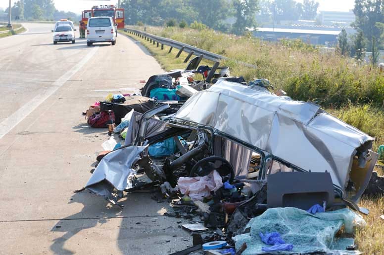 Schwerer Busunfall auf der A4 Schwerer Busunfall auf der A4