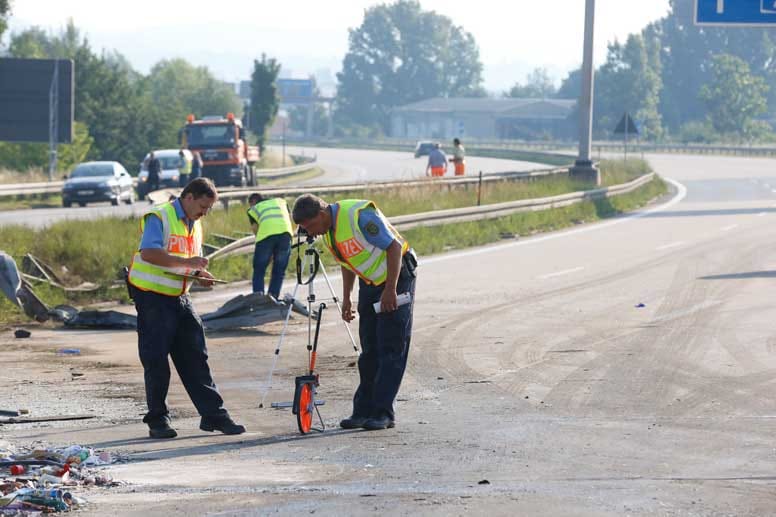 Schwerer Busunfall auf der A4 Schwerer Busunfall auf der A4