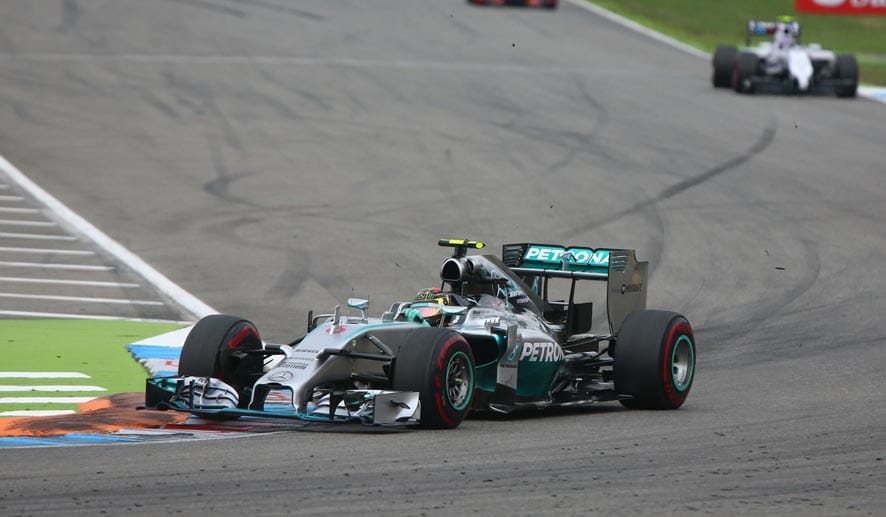 Gegen Nico Rosberg ist an diesem Nachmittag allerdings kein Kraut gewachsen: Der WM-Spitzenreiter gewinnt den Großen Preis von Deutschland und verweist beim zehnten Saisonlauf der Formel 1 Valtteri Bottas und Lewis Hamilton auf die Plätze.