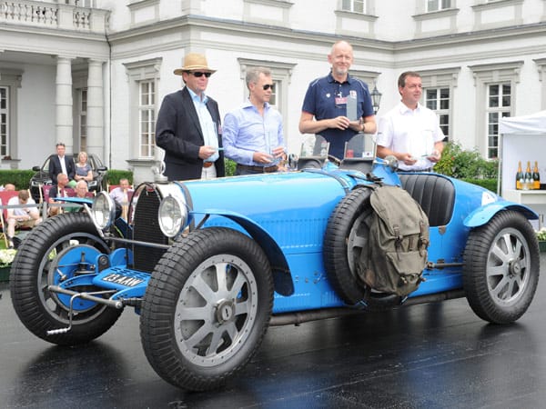 Der älteste Teilnehmer im Feld: Ein Bugatti T35 von 1924.
