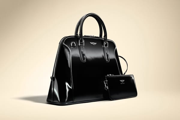 Auch für die Damenwelt bieten Hersteller das passenden Luxusgepäck, wie etwa die Damen-Handtasche von Bentley "The Continental" zum Preis von 4500 Euro.