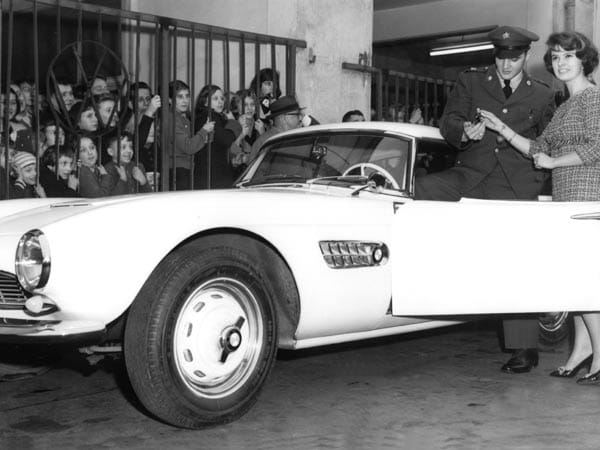 So sah der Wagen ursprünglich aus, als Elvis Presley seinen 507er in der BMW Vertretung Frankfurt abholte.