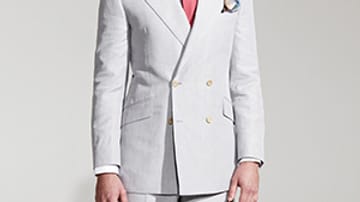 Richard Anderson, der britische Edelschneider aus der Londoner Savile Row, ist berühmt für seine figurbetonten Schnitte. Bei ihm können Sie einen perfekt auf Ihre Maße abgestimmten Anzug erstehen.