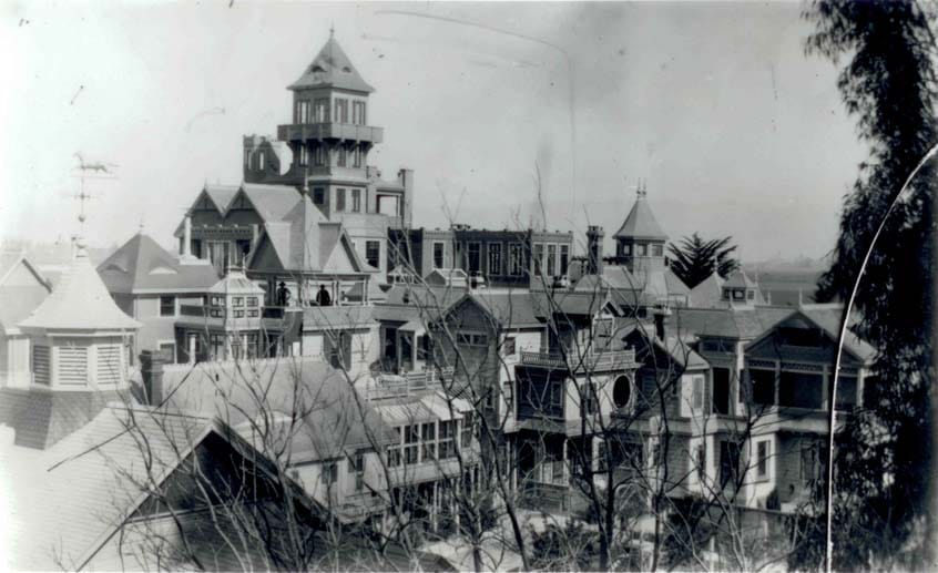 Diese historische Aufnahme zeigt den Blick auf das Haus im Jahre 1906.