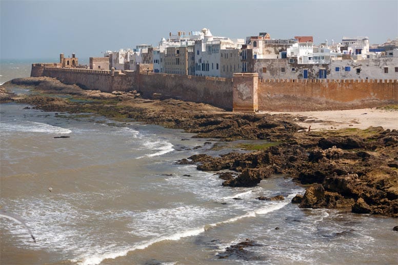 Für Orte auf Westeros' exotischen Nachbarkontinent Essos zogen die Dreharbeiten in die marokkanische Küstenstadt Essaouira.