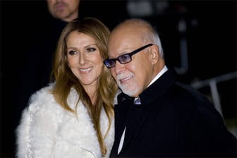 Céline Dion legt bis auf Weiteres ihre Karriere auf Eis. Nachdem ihrem Mann René Angélil im Dezember 2013 ein Krebstumor entfernt wurde, will sich die Sängerin um ihn und die Familie kümmern. Zudem sei sie noch nicht von einer Stimmbandentzündung genesen.