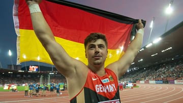 Die Traummarke von 22 Meter schaffte er nicht. Doch 21,41 Meter reichten für Kugelstoßer David Storl, um seinen EM-Titel zu verteidigen - das erste Gold für Deutschland bei der Leichtathletik-EM 2014.