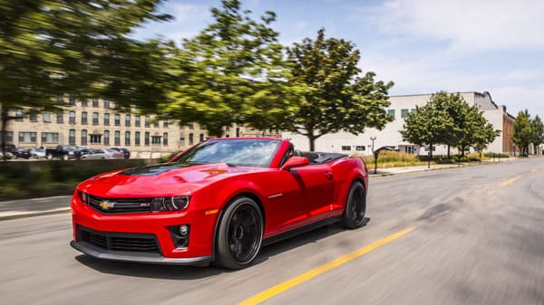 Die heutige Version des Muskel-Camaro "ZL1" als Cabrio-Version mit 588 PS. Chevrolet bietet den Wagen ab dem Modelljahr 2015 an.