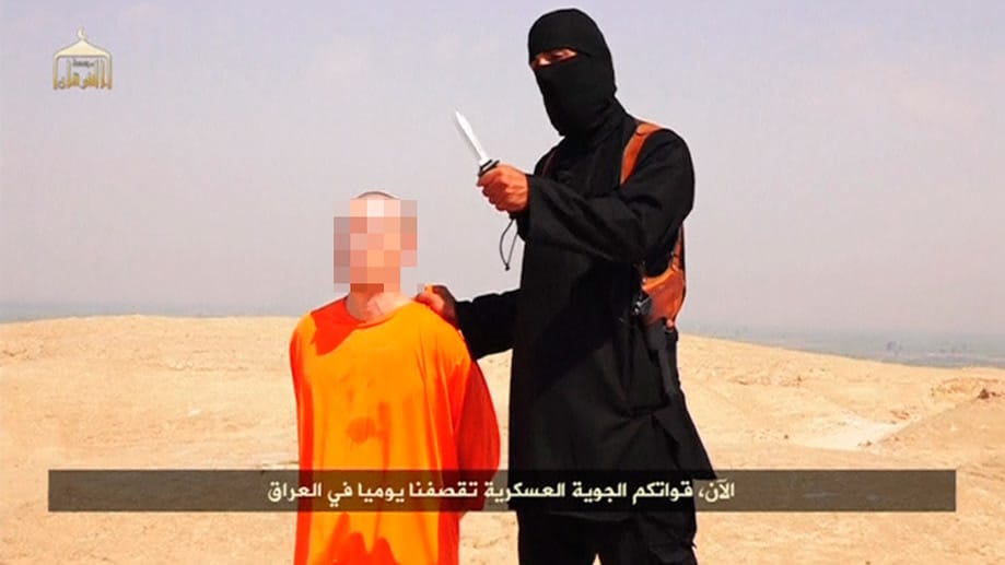 Der Islamische Staat (IS) verbreitete ein Video, das angeblich die Enthauptung Foleys zeigt. US-Regierung und Angehörige haben bestätigt: Der Mann auf den Bildern ist James Foley.