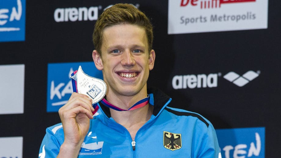 Strahlemann: Philipp Heintz freut sich über seine Silber-Medaille über 200 Meter Lagen.