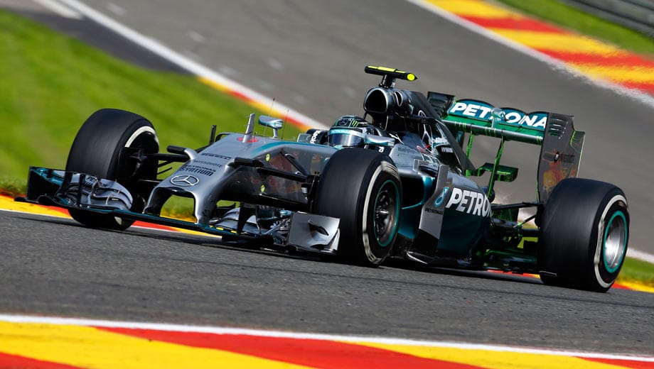 Nico Rosberg sichert sich die erste Bestzeit in Belgien.