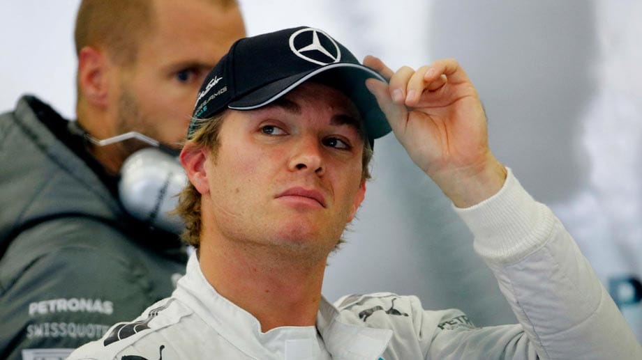 Nico Rosberg beginnt den Samstag in Spa eher locker. Immerhin fährt 13 Runden und wird Dritter im freien Training.