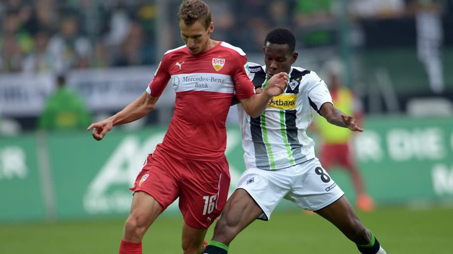 Zum Abschluss des 1. Spieltags empfängt Borussia Mönchengladbach den VfB Stuttgart. Dabei trifft Neu-Fohlen Ibrahima Traore (re.) auf seine alten Weggefährten aus Schwaben, die mit Neuzugang Florian Klein beginnen.