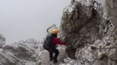 Ein Muss für Klettersteigfreunde sind die Brenta-Dolomiten nördlich des Gardasees. In die senkrechte Felsenwelt hat die Natur waagrechte Felsenbänder gelegt. Die bekanntesten Steige sind der Sentiero delle Bochette und der Giro del Brenta, wo es auf Leitern, Klammern und ausgemeißelten Tritten durch die bizarre Landschaft geht.