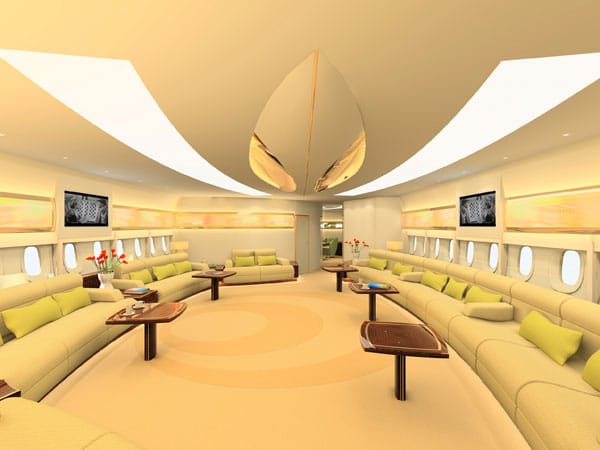 Für die VIP-Version des Airbus A380 wurden für arabische Kunden riesige Salons und Gebetsräume entwickelt. Prinz Alwaleed Bin Talal von Saudi-Arabien ließ sich in seiner 747 sogar einen goldenen Thron einbauen.