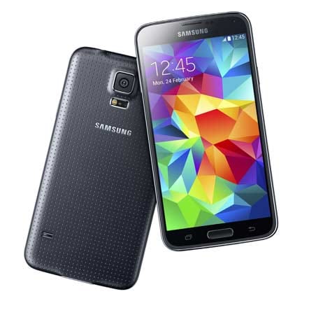 Die bekannten Markenhersteller rüsten auf: Das Samsung Galaxy S5 ist mit seiner IP 67-Zertifierung sehr gut gegen Staub, Wasser und Sand geschützt – aber nur, wenn sämtliche Abdeckungen auch optimal geschlossen sind. Das alltagstaugliche Smartphone gibt es für um die 525 Euro