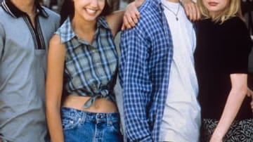 Nach "Beverly Hills, 90210" war "Dawson's Creek" die zweite Kult-Teenieserie der 90er Jahre. Sie machte Joshua Jackson ("Pacey"), Katie Holmes ("Joey"), James Van Der Beek ("Dawson") und Michelle Williams ("Jen") berühmt.
