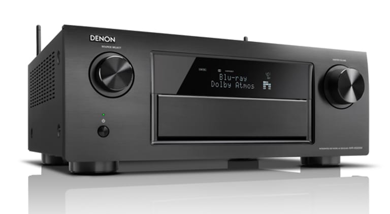 Denons Top-Receiver AVR-X5200W bringt nicht nur 4K-Bilder auf den TV, sondern bietet auch Dolbys neue Surround-Technologie Atmos mit elf Boxen (ca. 2000 Euro).