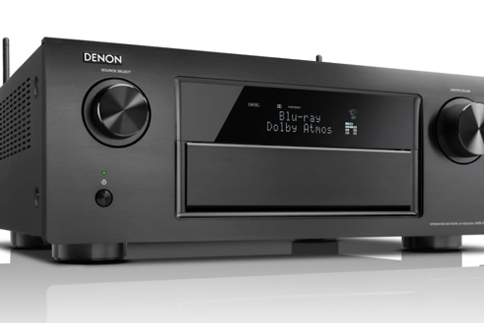 Denons Top-Receiver AVR-X5200W bringt nicht nur 4K-Bilder auf den TV, sondern bietet auch Dolbys neue Surround-Technologie Atmos mit elf Boxen (ca. 2000 Euro).