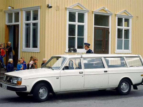 Volvo in XXL: Vermutlich hat der gesamte Kindergarten in dieser Extralang-Version Platz.