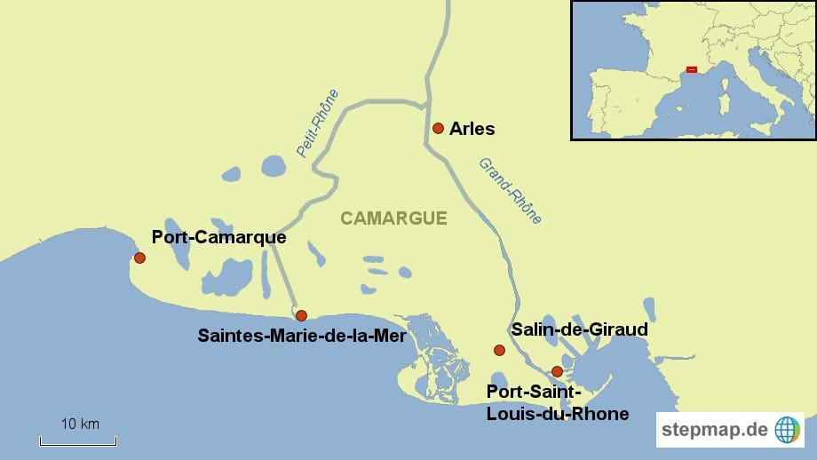 Die Camargue ist eine Region im Süden Frankreich, die zum größten Teil zwischen den beiden Mündungsarmen der sich nördlich von Arles teilenden Rhône liegt.
