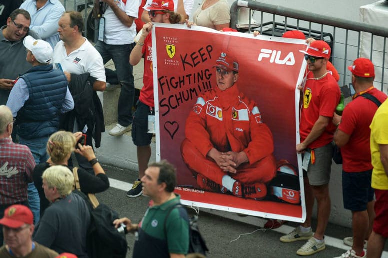 Die Fans haben die Leistungen von Michael Schumacher nicht vergessen und senden Genesungswünsche an den Rekordweltmeister.
