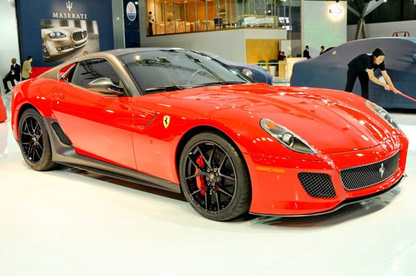 Radikales Design und Power en Masse: Den Ferrari 599 gab es ab 2006. Mit 670 PS ist der Der GTO ist laut Ferrari der bisher leistungsstärkste Straßensportwagen aus Maranello.