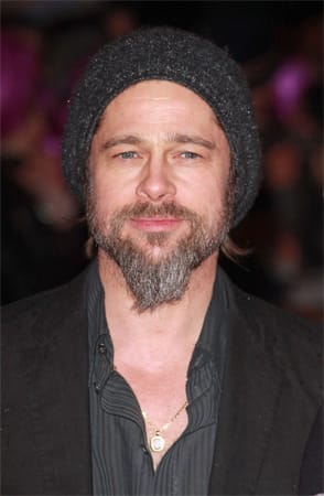 Vom Handwerker bis zum Hollywoodstar: Immer mehr Männer tragen Bart. Ein Vollbart à la Brad Pitt bewirkt, dass hagere Wangen voller wirken.