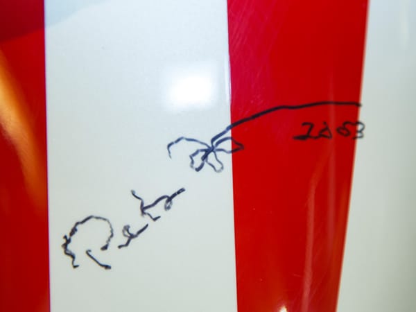 Auf dem Tank befindet sich ein Autogramm seines berühmten Fahrers Peter Fonda.