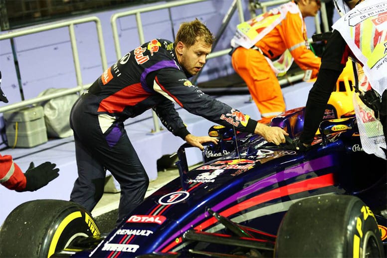 Sebastian Vettel lässt das Pech nicht los. Am Ende des ersten freien Trainings muss er sein Auto abstellen, weil es Probleme mit der Antriebseinheit gibt.