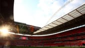 Nach dem Neubau 2007 weist das Wembley-Stadion eine Kapazität für 90.652 Zuschauer aus.