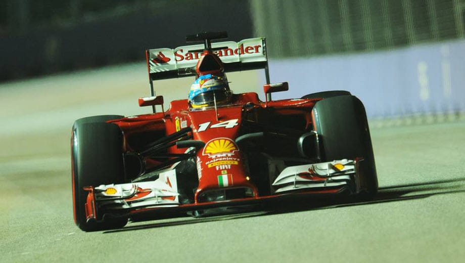 Fernando Alonso steht mit dem Ferrari auf Platz ein - allerdings nur im Abschlusstraining.