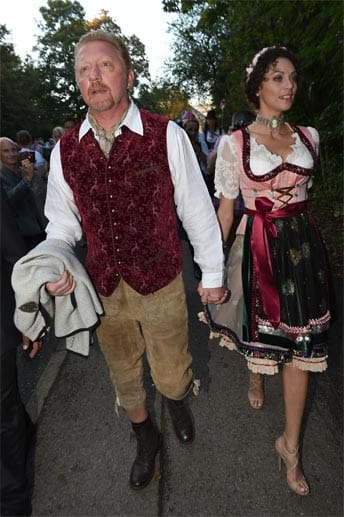 Gemeinsam mit Ehemann Boris kam die schöne 38-Jährige am Eröffnungstag aufs Oktoberfest.