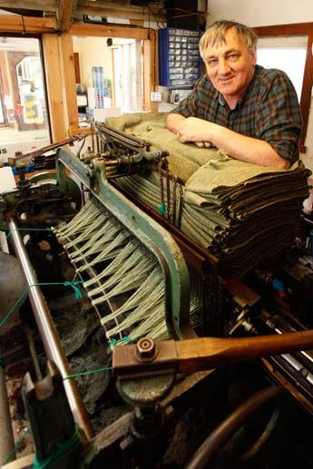 Einer der bekanntesten Tweed-Hersteller auf Harris: Donald McKay wurde für seine Verdienste in den Adelsstand erhoben.