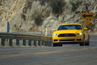 Im Herbst 2014 kam in den USA die neueste Generation der US-Sportwagenikone Ford Mustang auf den Markt. Jetzt rollt der Sportler auch wieder offiziell nach Europa.