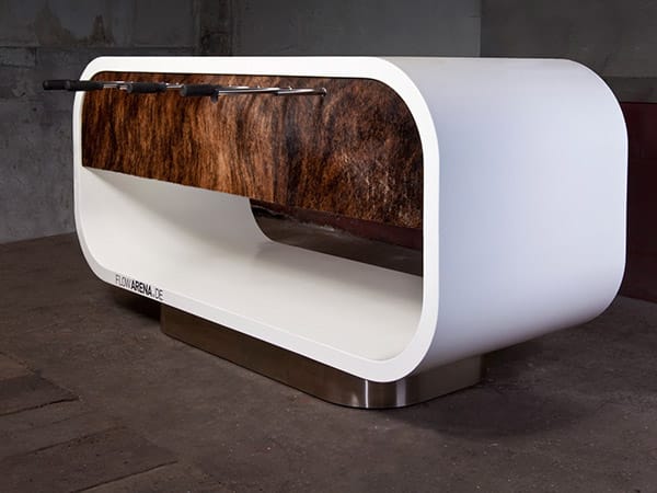 Edelstes Design abgestimmt auf Ihre individuellen Wünsche bietet Ihnen der Design-Kicker Tube von Flowarena. Die Basisversion startet bei einem Preis von 13.500 Euro.
