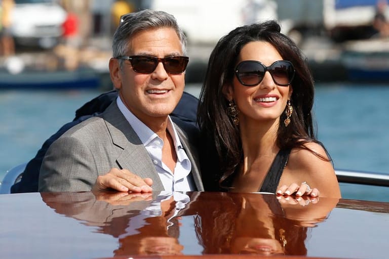Countdown zur erwarteten Promi-Hochzeit des Jahres: Hollywood-Star George Clooney und seine Freundin Amal Alamuddin sind am Freitag in Venedig angekommen.