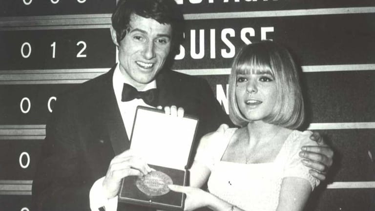 1966 gewinnt Udo Jürgens (hier mit Vorjahressiegerin France Gall) mit "Merci, Chérie" den Grand Prix Euoivision de la Chanson. Der Song wird ein Welthit.