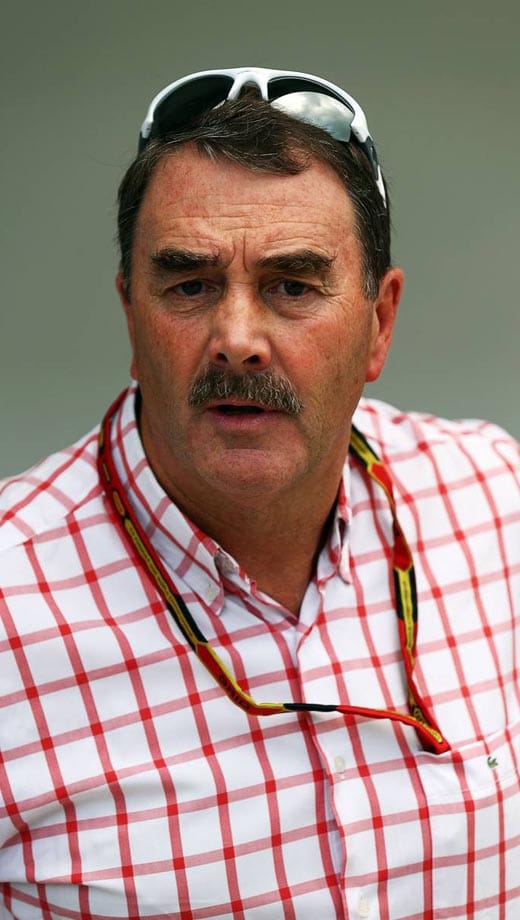 F1-Legende Nigel Mansell besucht die Strecke.