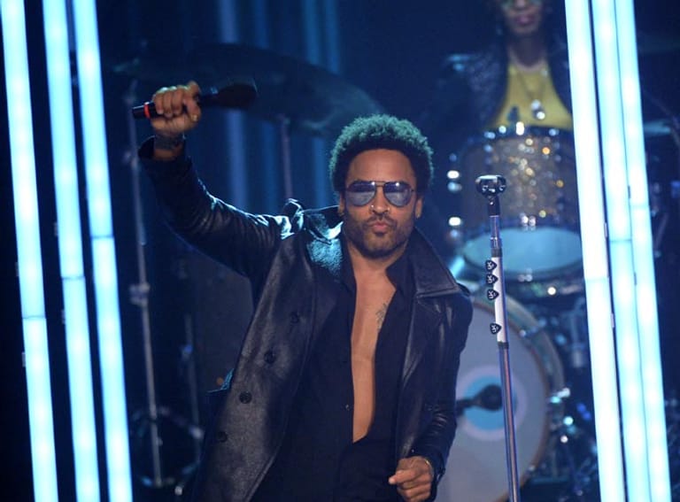 Auch US-Musiker Lenny Kravitz rockte die Show mit einem seiner neuesten Hits.