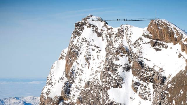 "Peak Walk" in Gstaad: Die spektakuläre Hängebrücke verbindet als einzige auf der Welt zwei Berggipfel miteinander.