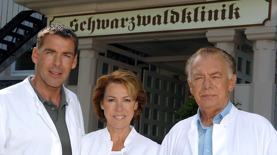 Gemeinsam mit Gaby Dohm (Mitte) und Klausjürgen Wussow (re.) zählte er zu den zentralen Figuren in der ZDF-Kultserie.
