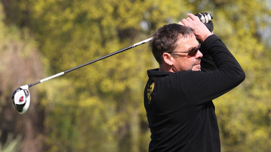 Sascha Hehn ist ein leidenschaftlicher Golfer und engagiert sich oft bei Charity-Veranstaltungen.